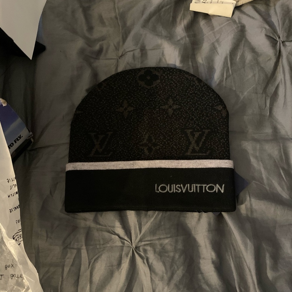 Louis Vuitton hat